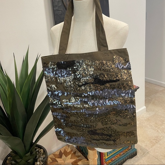 Express Sequin Tote - Picture 5 of 8